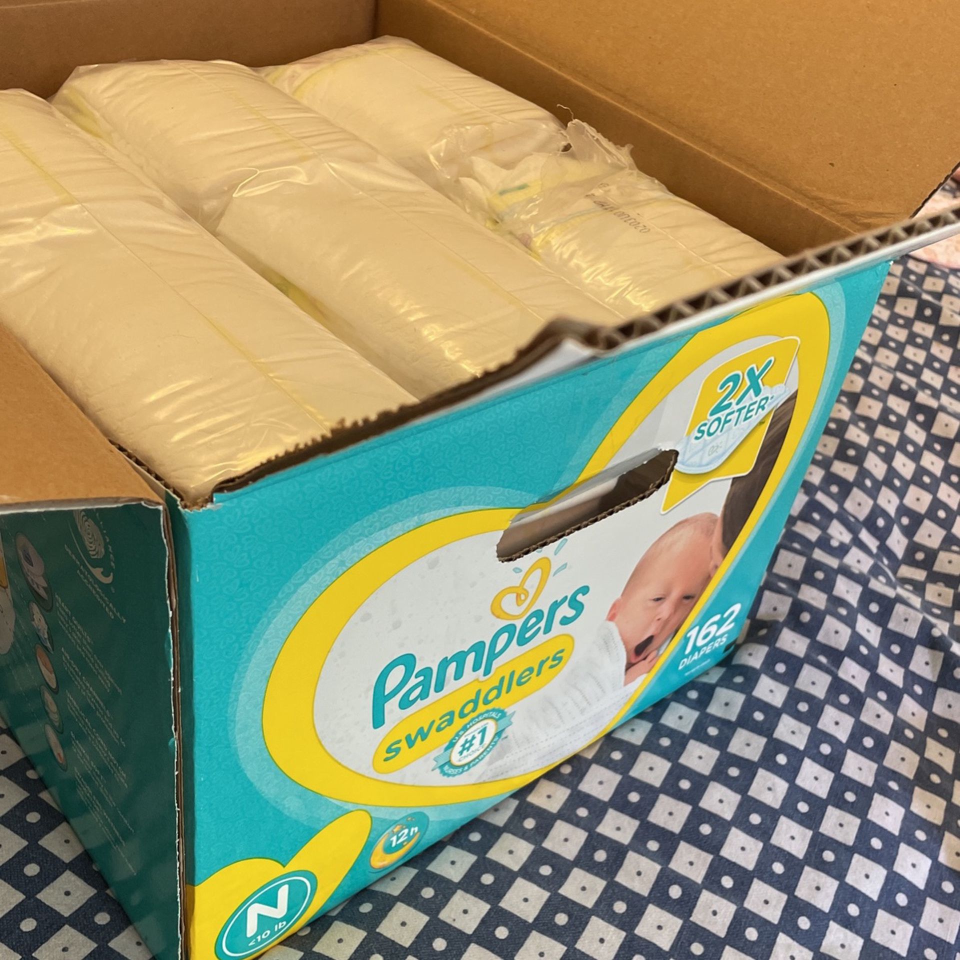 Newborn Pampers Box 162 Count