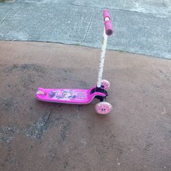 Huffy Disney Minnie Mouse 3-Wheel Toddler Scooter