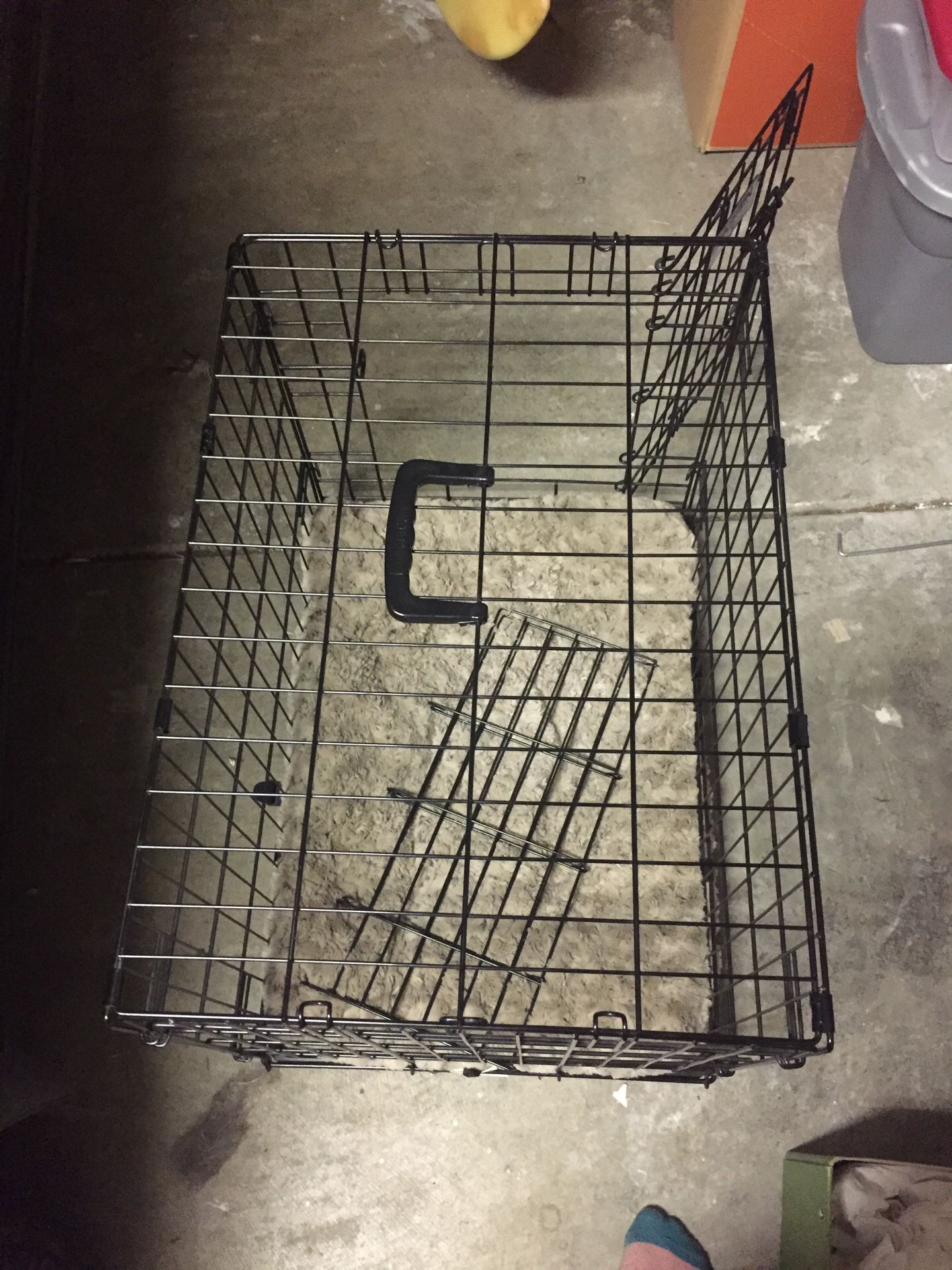 Medium Dog crate with bed