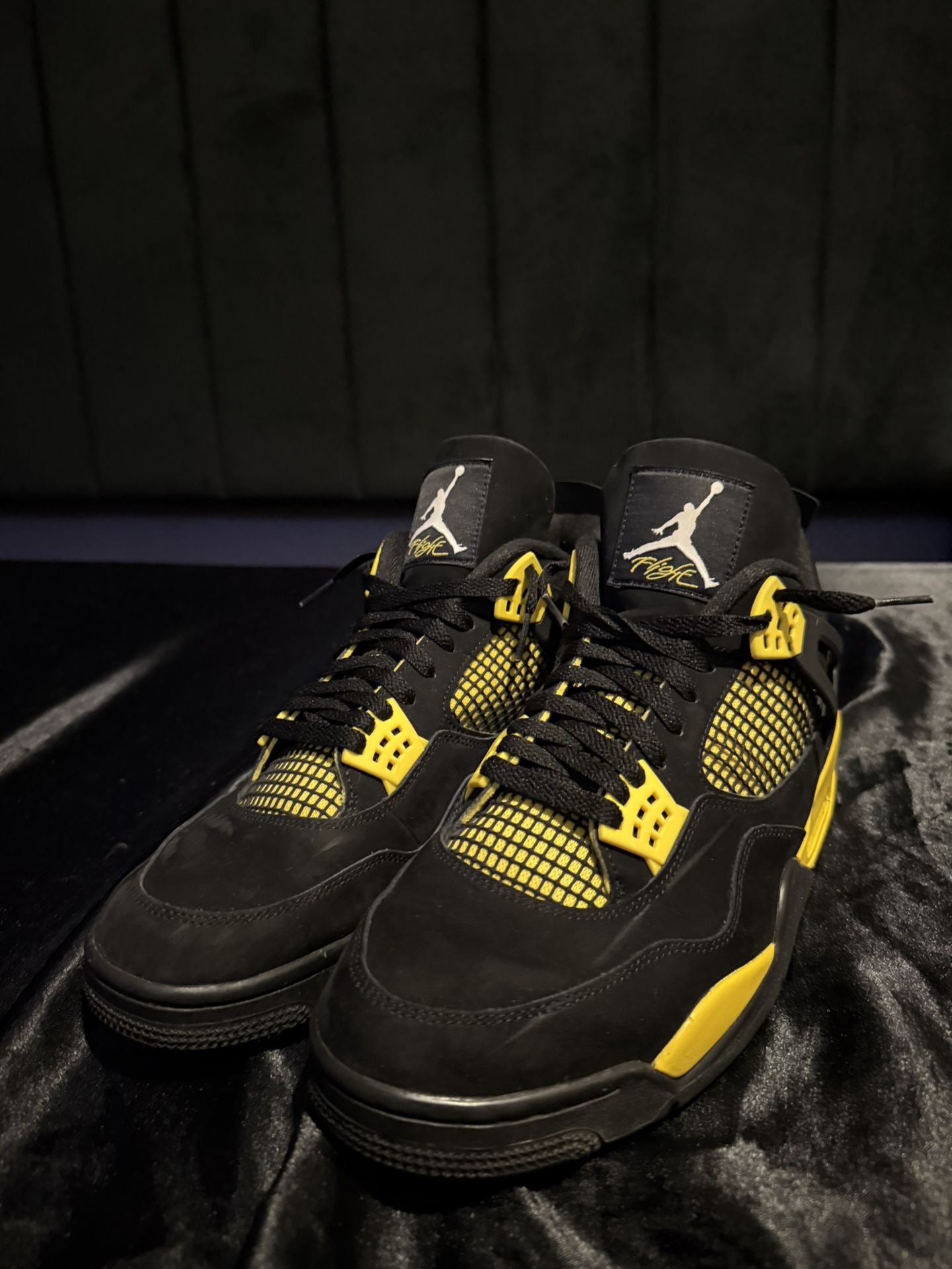 Jordan 4 Retro Yellow Thunder Thunder