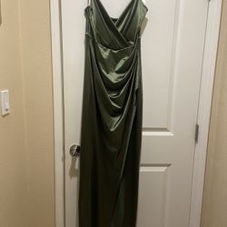 *NEW*  Windsor Green Silk Dress