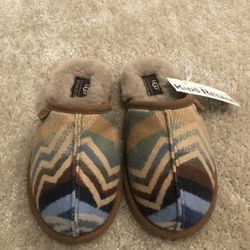 Girls UGG and Pendleton Scuff Slippers - Size 13