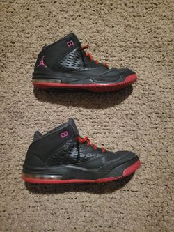 BOYS JORDAN FLIGHT ORIGIN 4 BLACK AND RED SIZE 7Y 