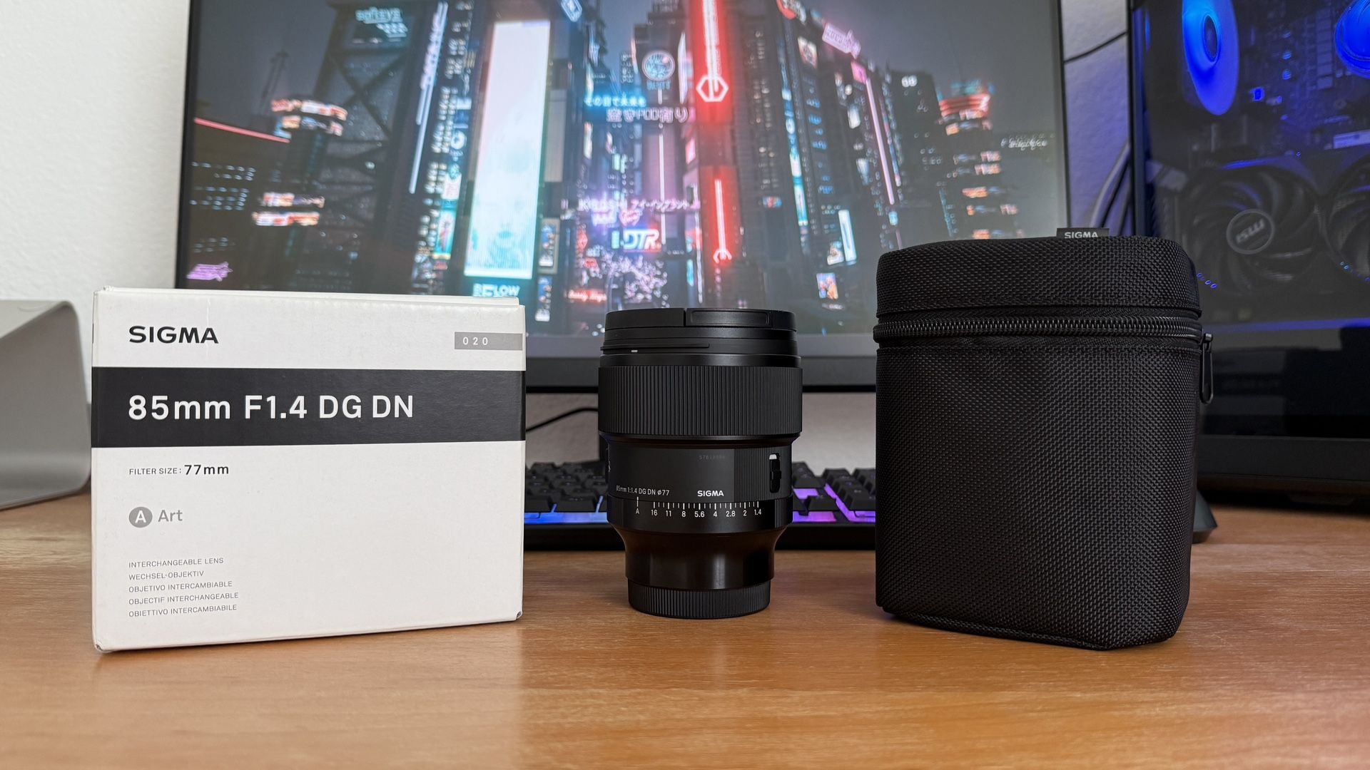 **Priced To Sell** Sigma Sony 85mm 1.4 DG DN lens 