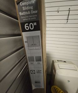 Bathtub sliding glass