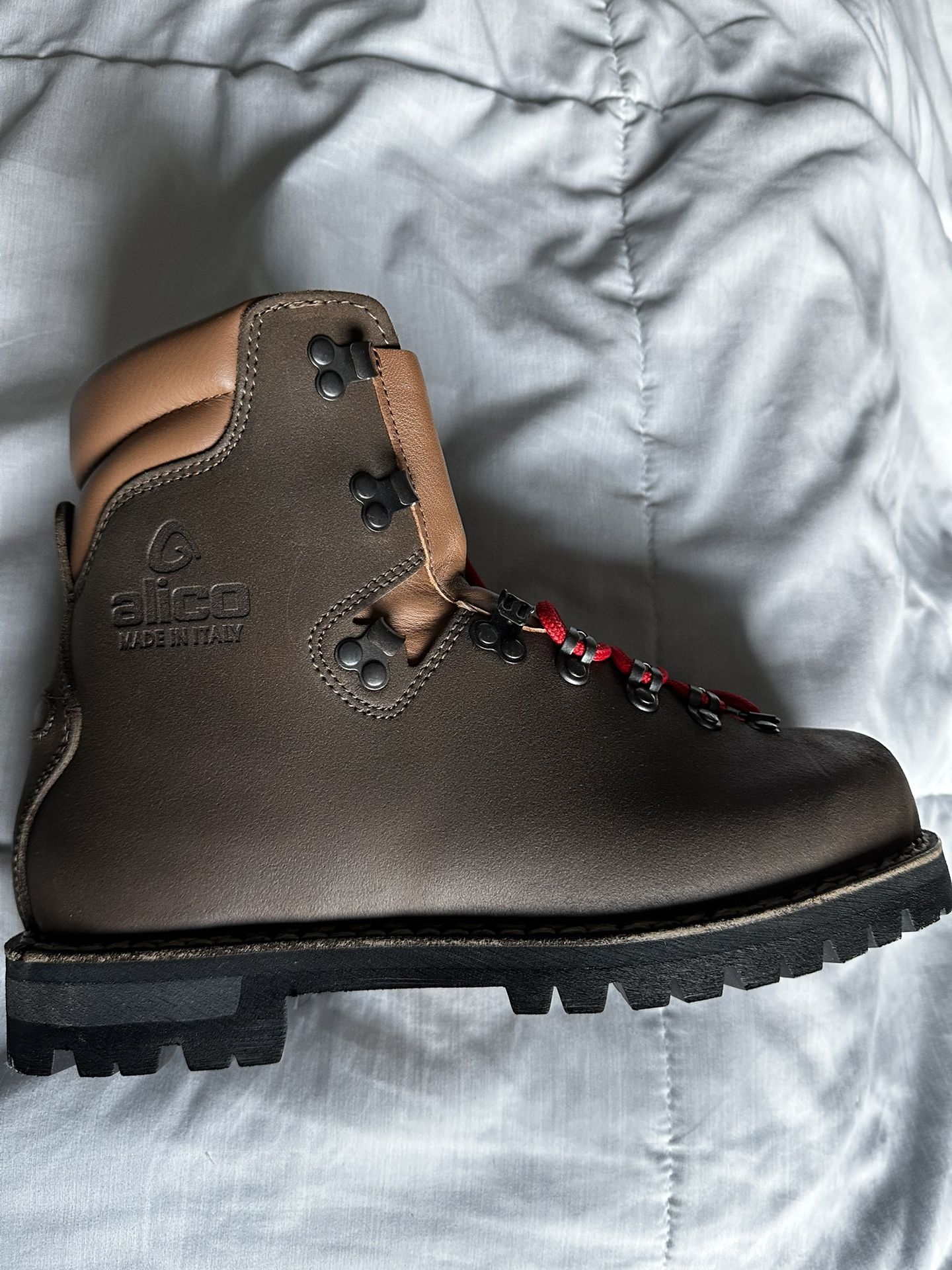 Alico Hiking Boots 