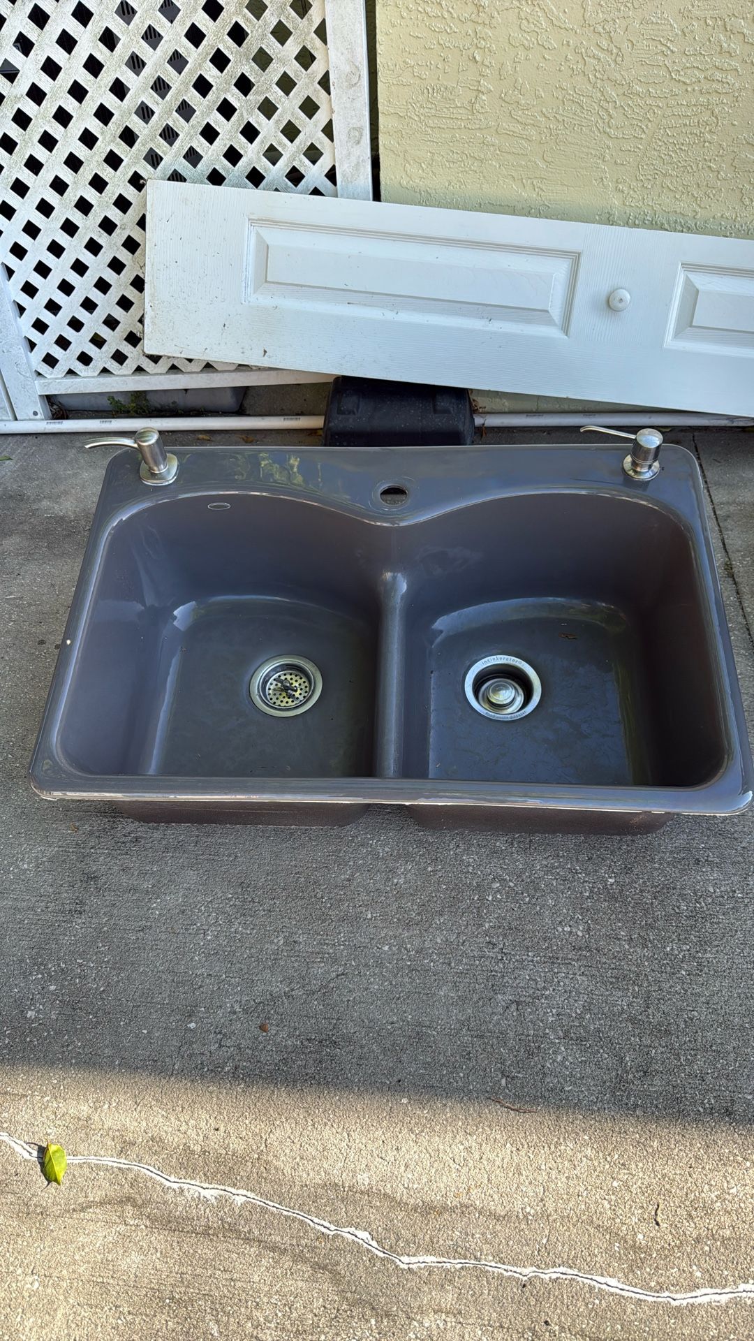 Kohler Kitchen Sink. Cast Iron