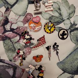 Disney Pins 