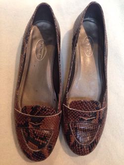 Talbots Snakeskin loafers size 8.5