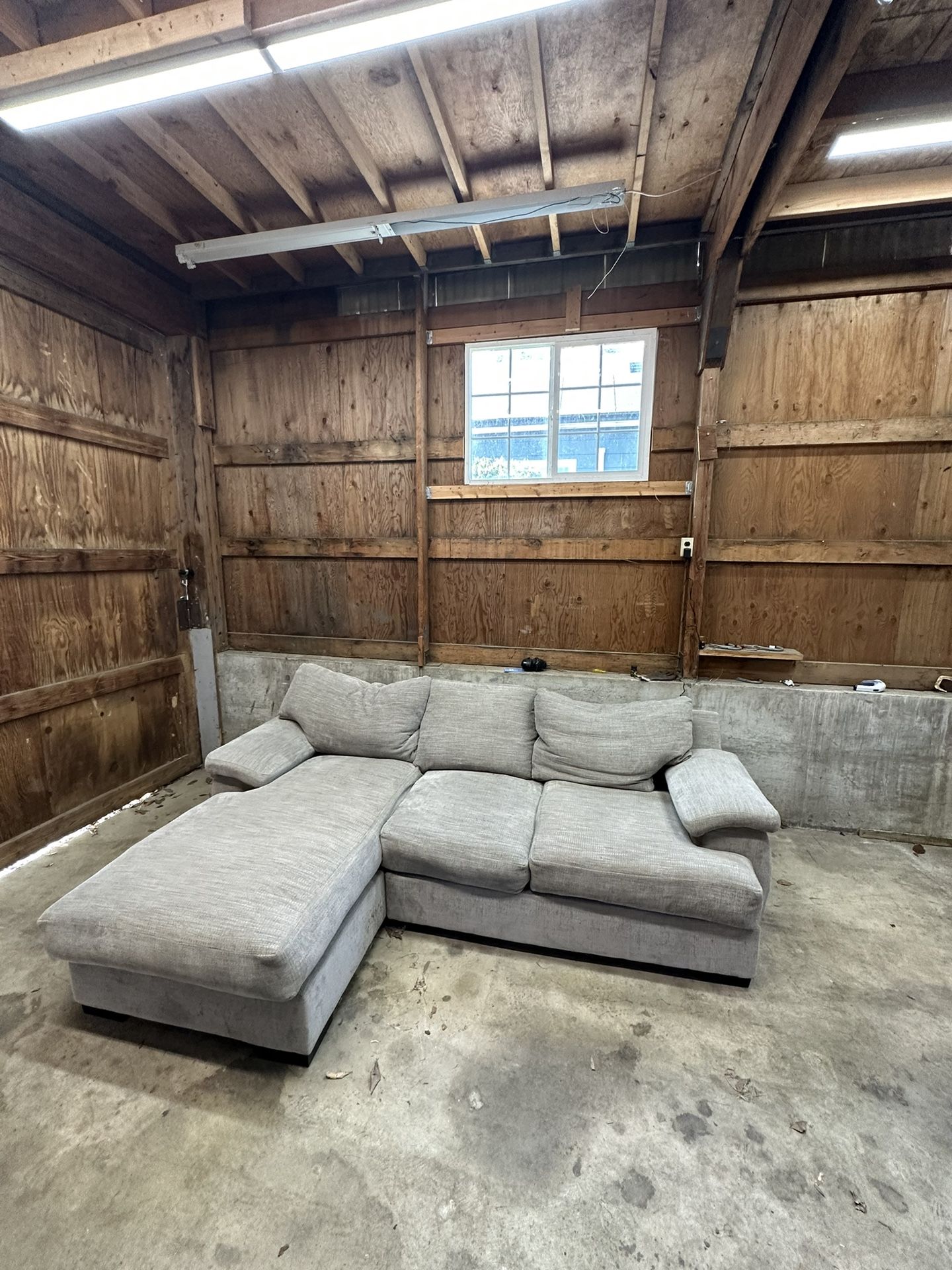 Grey Sectional Couch (WE DELIVER)