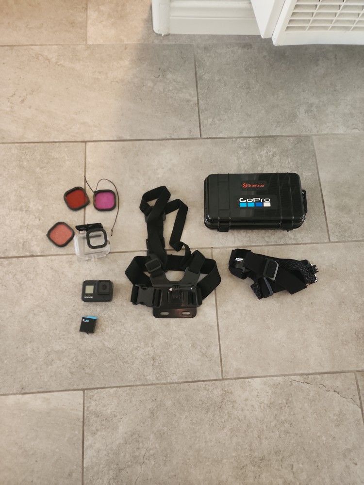 GoPro Hero 8 Black w Accessories