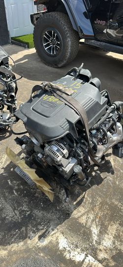 Motores y transmisiones 305/590/3018
