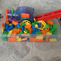Domino Train
