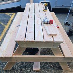 Picnic Tables 