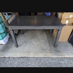 Free Dining/Kitchen Table