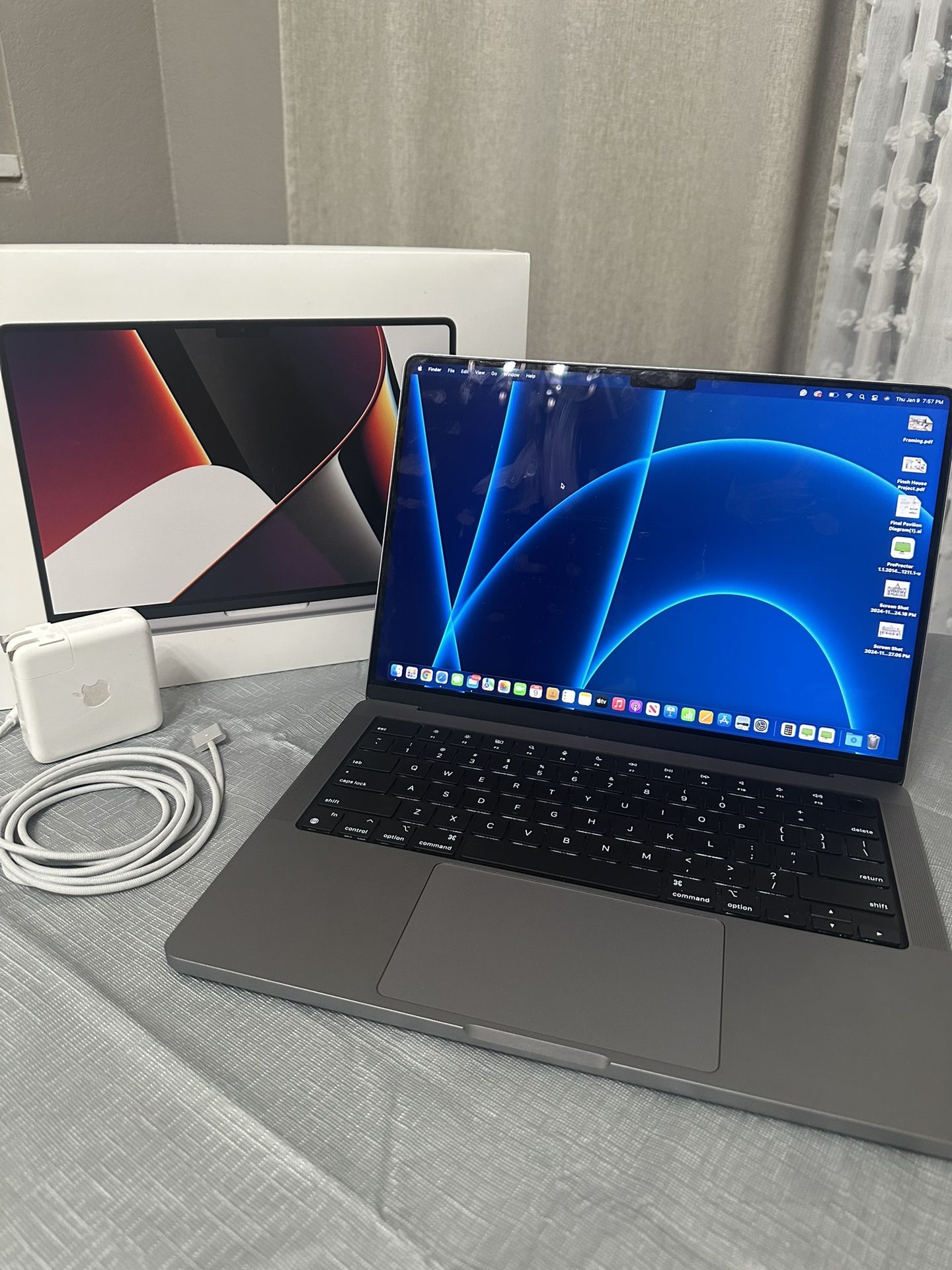 Mid 2012 Apple Macbook Pro 13.3 Core I5 MacBook Pro (2021) 14”