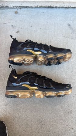 New Nike Air Vapormax Plus Black Metallic Gold Shoes Men’s 10.5