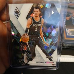 Victor Wembanyama Phoenix White Ice /125