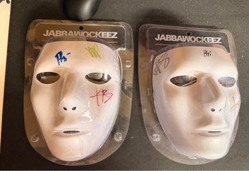 2x signed Jabbawockeez mask