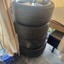 INFINITY Q60 RED SPORT 400 WHEELS