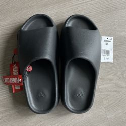Adidas Yeezy Slides Onyx Size 9