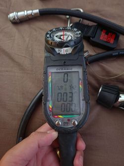 Oceanic Pro Plus 2 Dive Computer with Compass and AquaLung Elite Legends complete Regulator