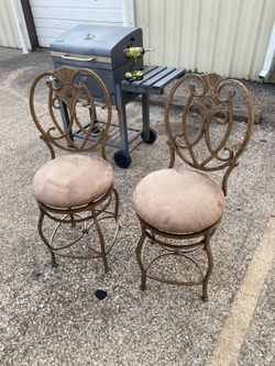 SET OF 2 BARSTOOLS 
