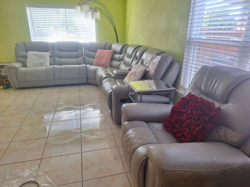 Sectional Sofa and recliner