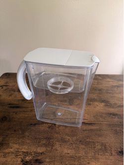 Clearly Filtered Pitcher