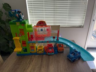 Fisher-Price Little People Car Wash Playset
