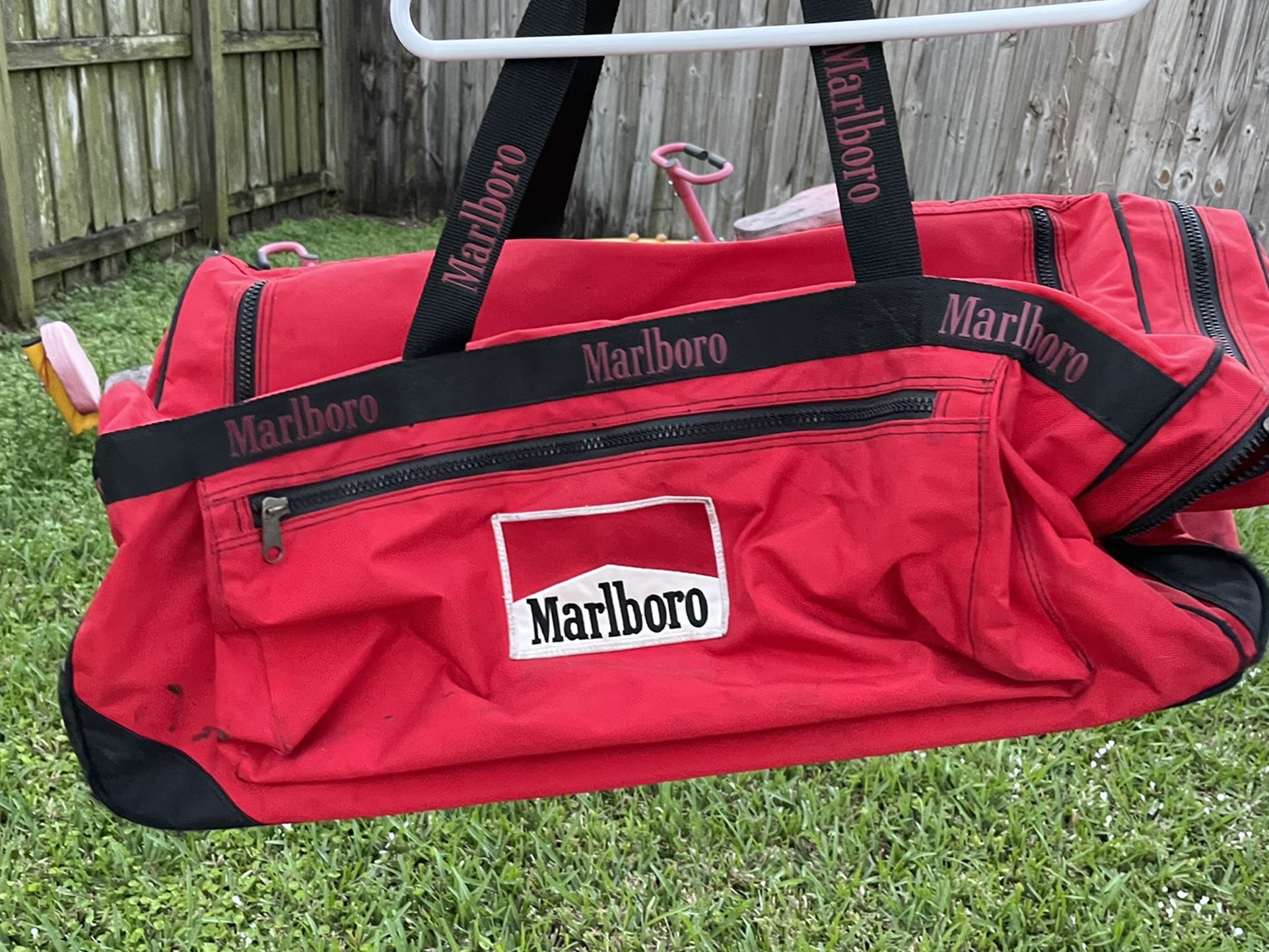 Red Marlboro Duffle Bag - Bolsa De Lona