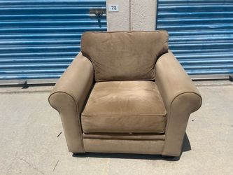 Free Delivery 🚚 Brown Velvet Chair/ Sillon De Terciopelo