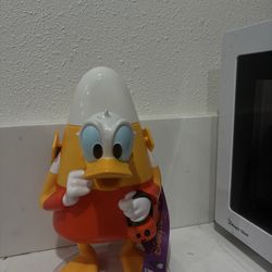 Donald Duck Candy Corn  Cup Glow in the dark