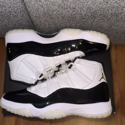 Jordan 11 Gratitude SIZE 10.5