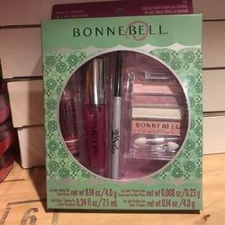 Bonne Bell Cosmetic Gift Set