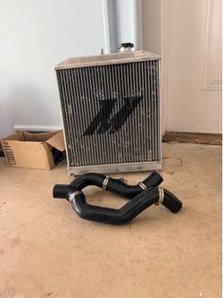 Mishimoto Radiator with fan and fan shroud Civic
