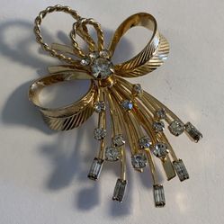 Vintage Brooch 