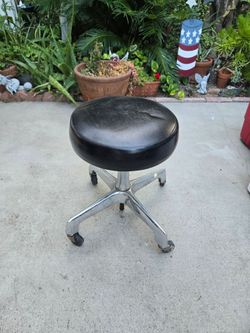 mechanics stool