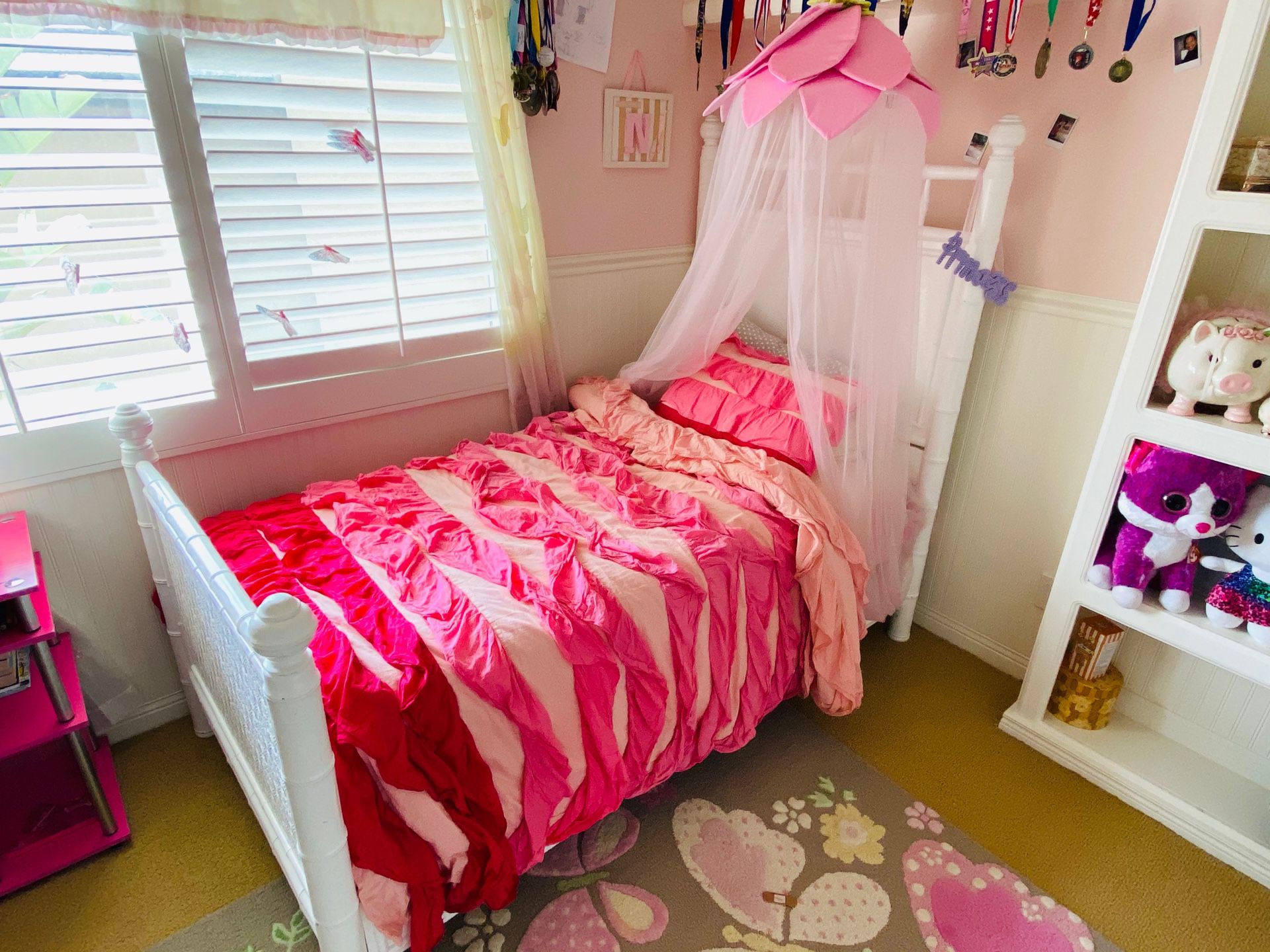 Princess Bed (Twin Size) with flower canopy and Mattresses included