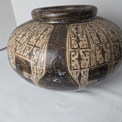 Handmade Mexican Folk Art Pottery Vase / Olla – Signed – Oaxaca Style – Damaged - Español 