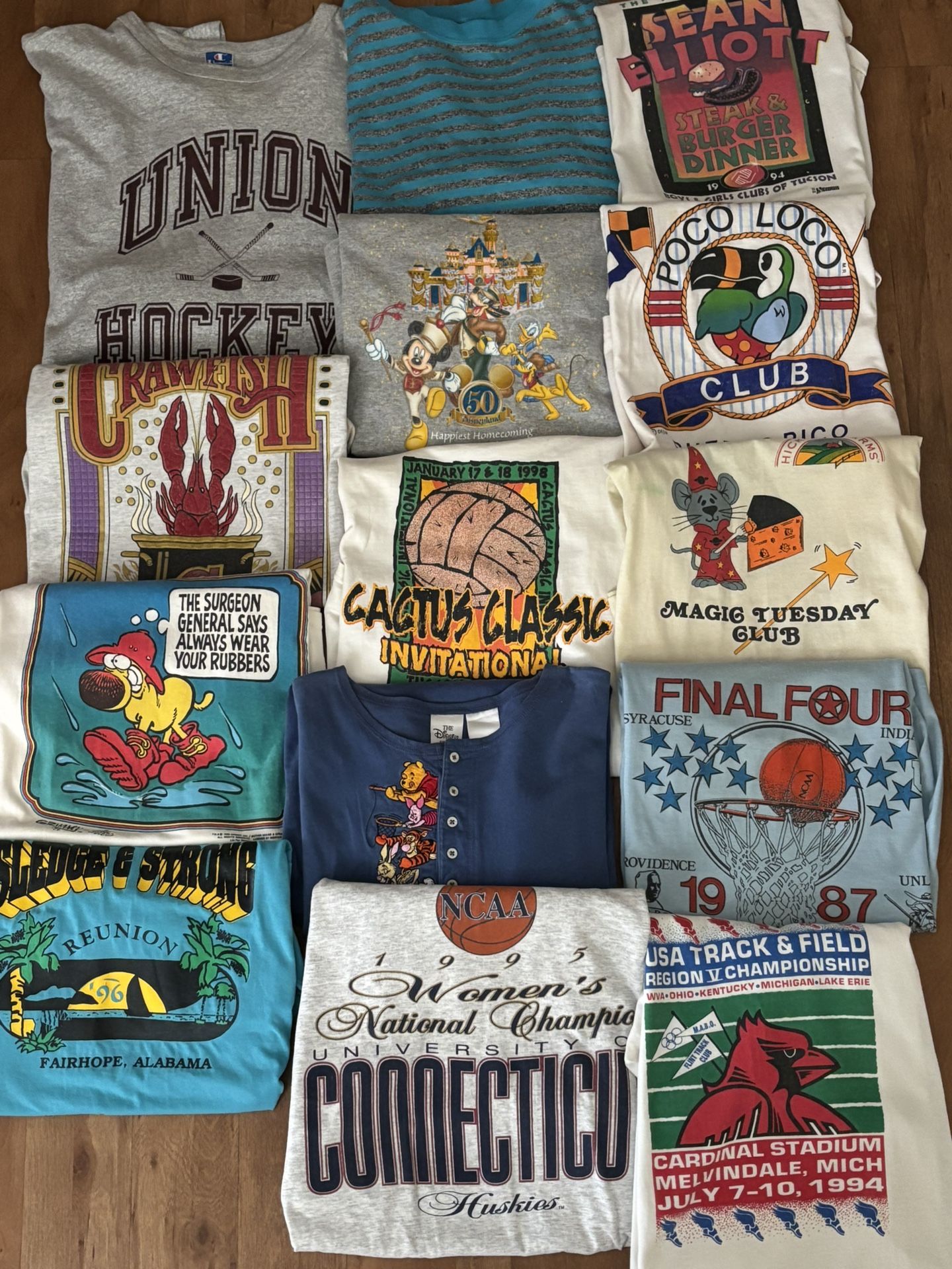 VINTAGE BULK CLOTHING W/CLOTHING RACK