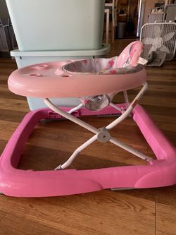 Minnie Mouse Walker