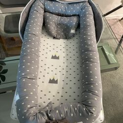 34”x18” Baby Portable Nest Handbag Easytogo