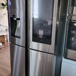 Samsung Refrigerator for Repair or parts