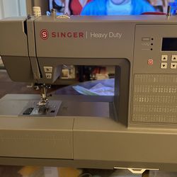Singer Heavy Duty 6600 Computerized Machine