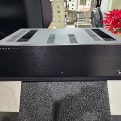 Anthem PVA2 Stereo Power Amplifier. Made In Canada. Like new, perfect working, fantastic sounds. Will test before you buy.