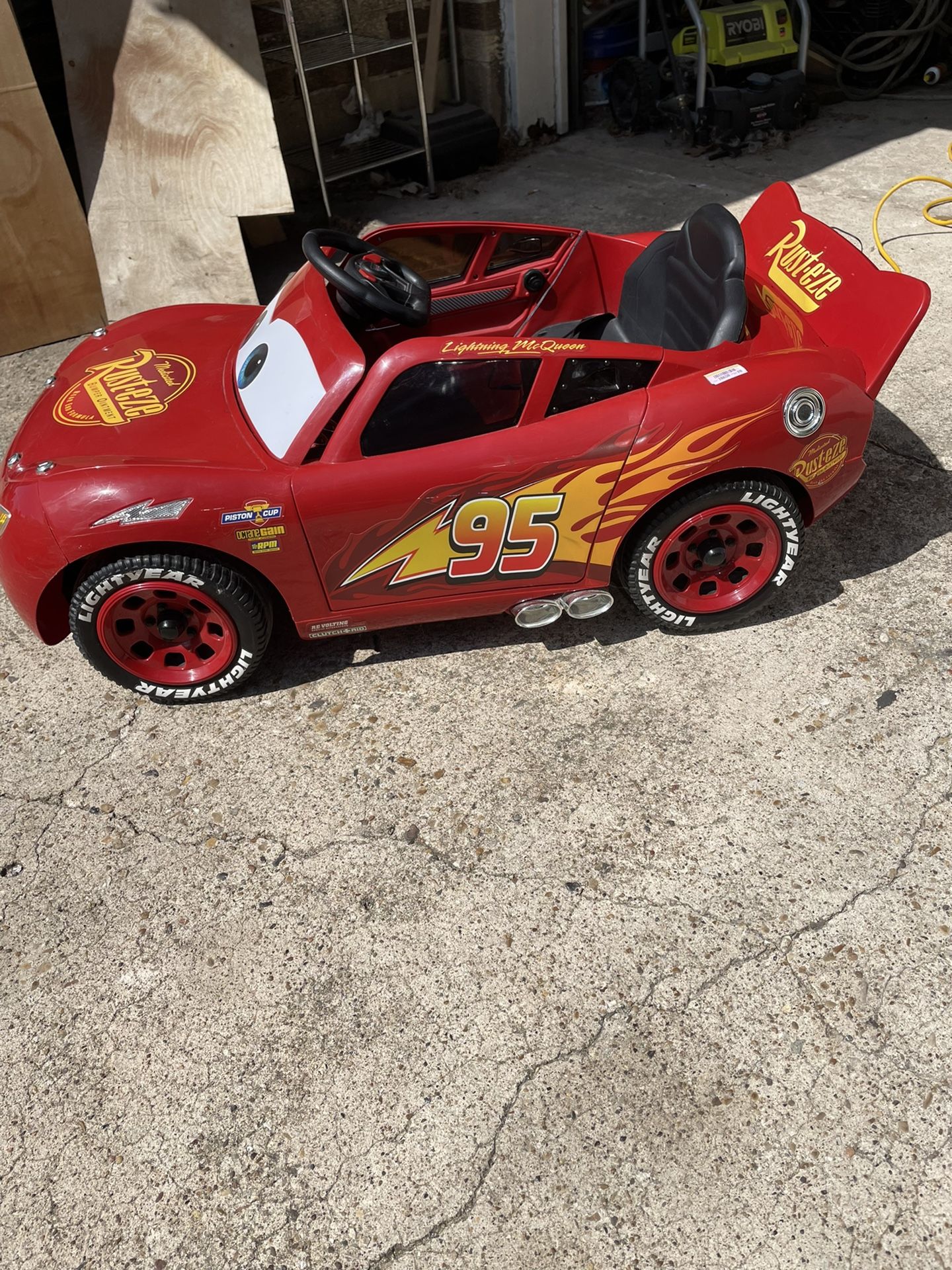 Lightning McQueen 6v Powered Ride On Car 