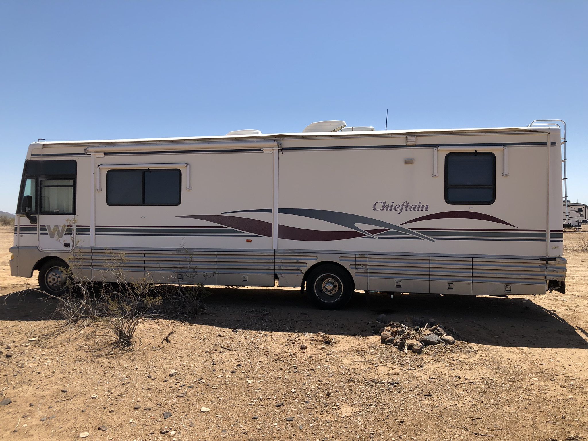 2001 Winnebago Chieftain