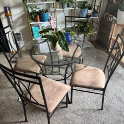 Dinning Table $95 