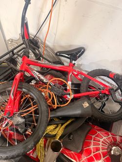 Huffy Rock It 16 inch kid bike
